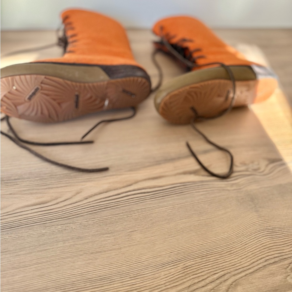 Patagonia Arnoux Bonfire Orange Midcalf Lace Up Boots - Picture 5 of 5